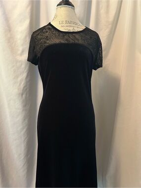 Elegant Black Velvet Midi Dress With Glittery Lace Yoke
